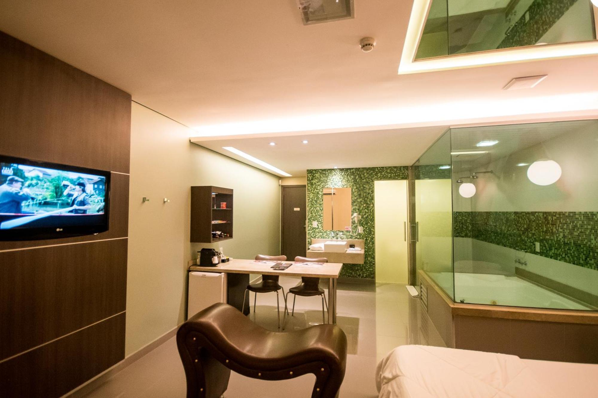 Vitara Motel (Adults Only) Taboão da Serra Екстериор снимка